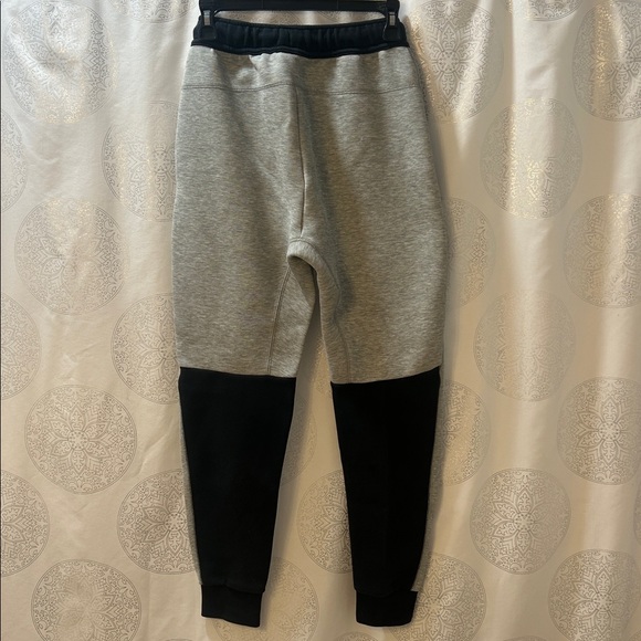Nike Tech Fleece Joggers Men’s Gray and Black Sweatpants XS - Picture 7 of 15
